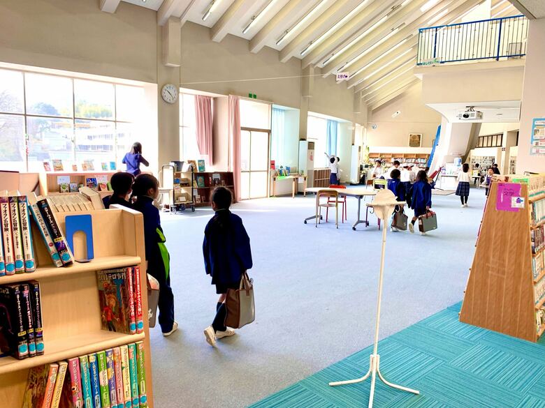 令和の学校図書館事情！ 小学生が自然と毎日「本」とふれあう「すごい導線」のつくり方