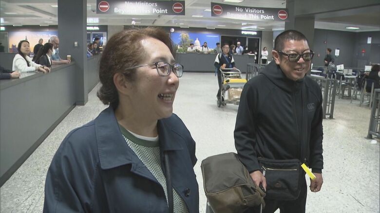 遠藤伸一さん（右）と妻・綾子さん（左）