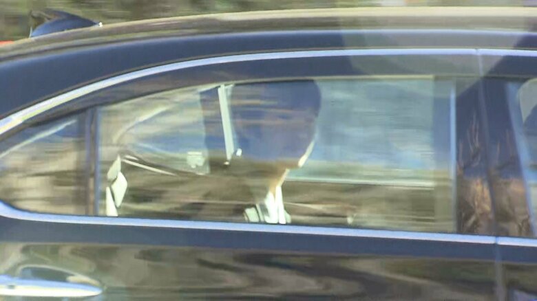 仙洞御所に向かわれた悠仁さま　1時半過ぎ