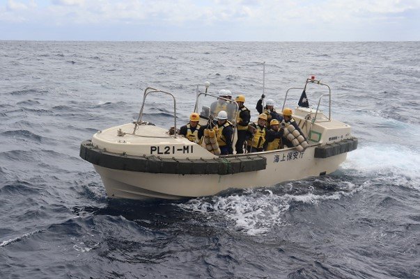 搭載艇操船訓練中の実習生（海上保安庁HPより）