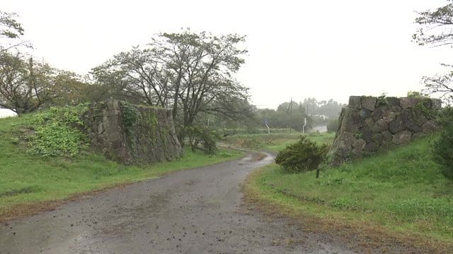 半田銀山史跡公園にあるトロッコの橋脚