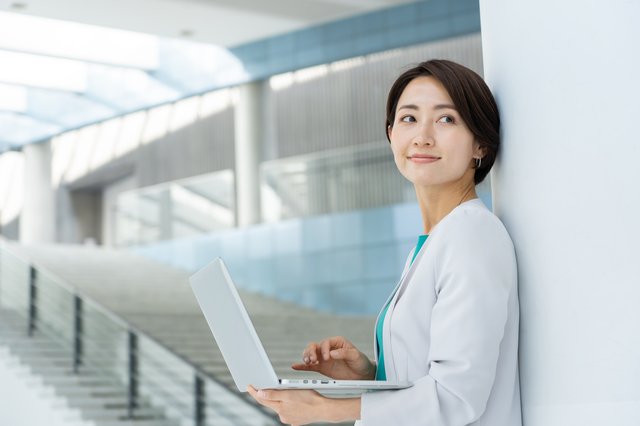自分の「疲れ顔」を、30~40代女性の9割以上が実感!夕方の顔、自己採点は朝からマイナス60点!