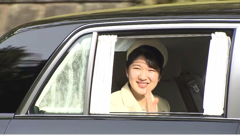 上皇ご夫妻のお住まい仙洞御所へ　4月11日