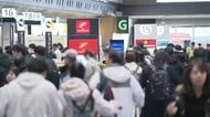 1日で5万人以上！「奇跡の9連休」目前に出国ラッシュ　日本航空はきょう1便のぞき通常運航　国内線下りピークはJALが28日、ANAは大晦日