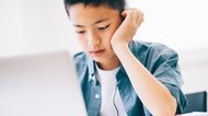 初めての子どものオンライン授業 保護者と教育者に求められるものは何か
