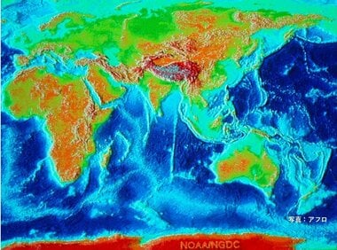 人類初「大陸を動かす瞬間」を目撃　深海で起きた「数十年分の変化」　新たな海底誕生を…