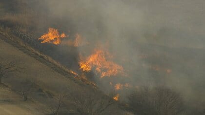 荒川の河川敷で火事 けが人なし　約7時間後に鎮火　埼玉・熊谷市