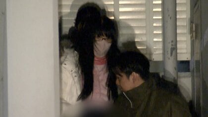 「システムプログラムがやった」占い師の63歳女が初公判で無罪主張　男性信者2人の自殺教唆　弁護側「心神喪失状態で責任能力なし」