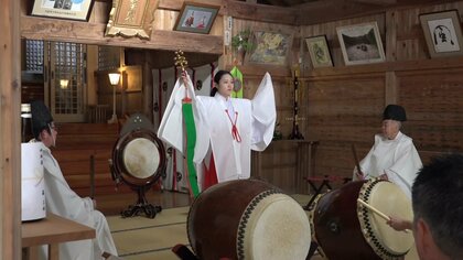 芸能史上最も古い「命婦の舞」を披露　対馬・和多都美神社で約600年の歴史を紡ぐ