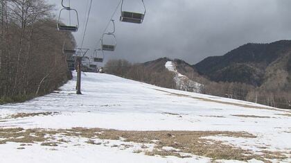 ピーク時15万人から4万人に…スキー場の今シーズン営業断念から一転、地元の熱意と3500万円の支援で営業へ　18歳以下リフト券無料の試みも　