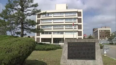 自宅に灯油まき火をつける　大仙市の無職の女（79）現住建造物等放火の罪で起訴　秋田