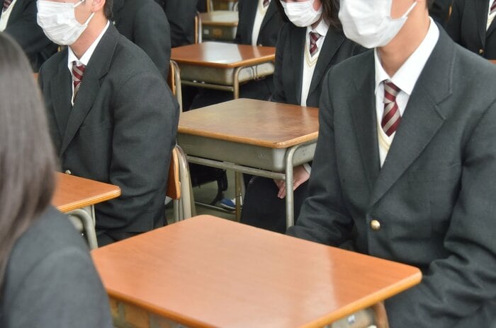 マスク着用で授業が日常になった(画像はイメージ)