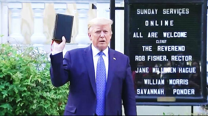 「アメリカを再び偉大に」と訴えるトランプ大統領