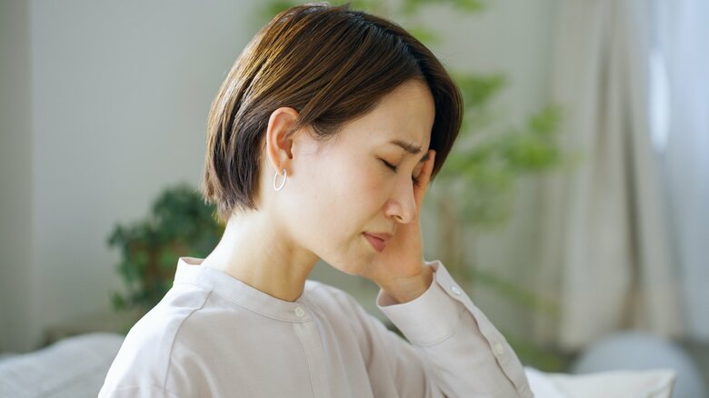 暖冬予想の今季は「寒暖差疲労」に要注意？気温差の影響で“だるさ”などの体調不良に…予防法をクラシエに聞いた｜FNNプライムオンライン