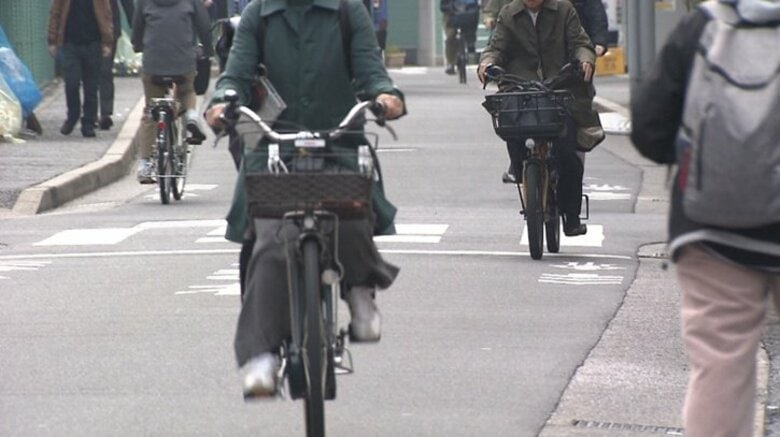 自転車の“青切符制度”導入1カ月　東京都内では501件交付、「一時不停止」が全体の半数占め最多｜FNNプライムオンライン