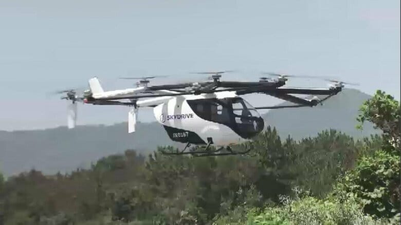 時速100キロも…「空飛ぶクルマ」高速飛行を初公開　小型で機動力に強み「エアタクシー」として活用期待　山口｜FNNプライムオンライン