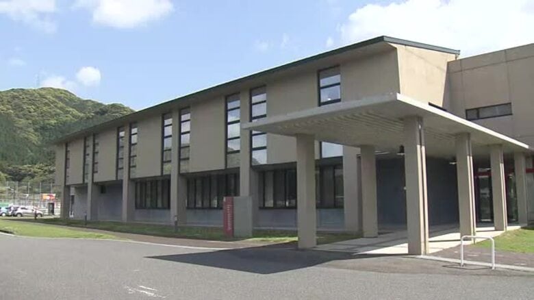 大学新学部への10億円の支援金が議会で可決 20年間で税収10億円の見込みと卒業生が地元に就職も想定｜FNNプライムオンライン