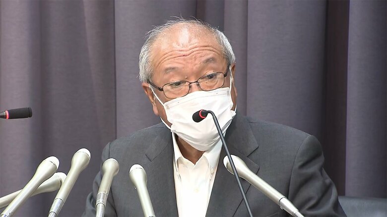 鈴木財務相は、記者会見で「過度な変動は見過ごすことができない」と述べた(22日午後6時半すぎ)
