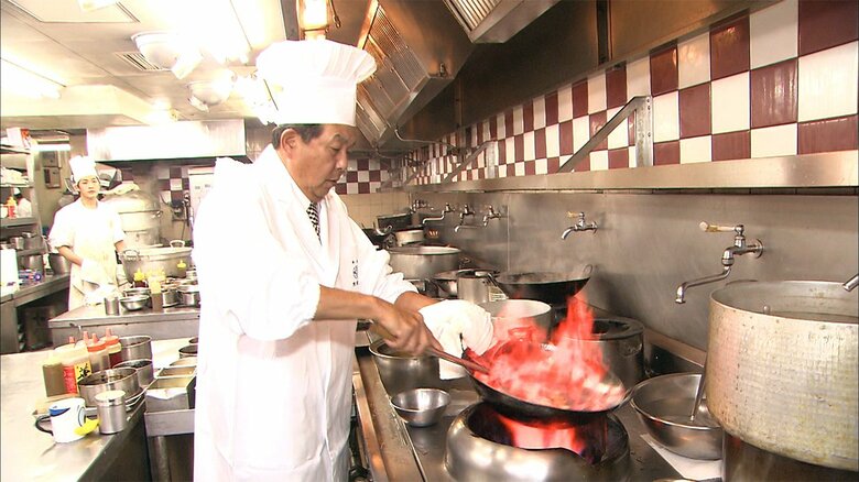 2013年、黄綬褒章を受章した際の陳建一さん