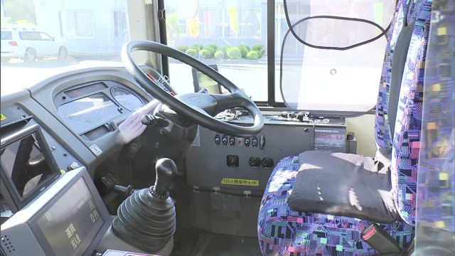 拘束時間が長い事や低賃金で新卒入社が少ない