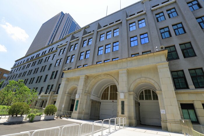 財務省幹部は「成長への期待をこめた1537億円の減収、投資だ」と語った