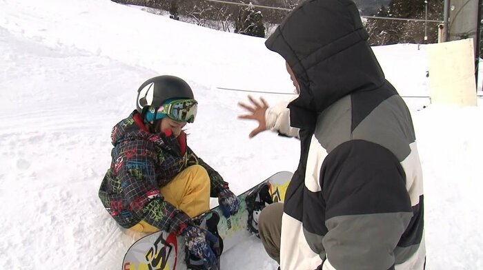 2010年(当時11歳)父・英功さんと練習する平野歩夢選手