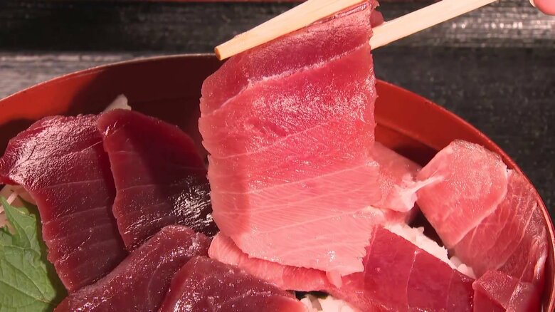 “まぐろのたたき”800円で大にぎわいの直売所…物価高が家計直撃の中でお得な場所 大漁“オオズワイガニ”はリーズナブル|FNNプライムオンライン