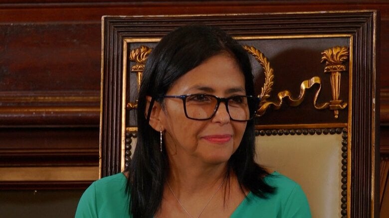 ベネズエラ副大統領が暫定大統領に正式就任　マドゥロ夫妻拘束「2人の英雄の拉致に心痛めている」　4日にはアメリカ政府に協力する姿勢表明｜FNNプライムオンライン