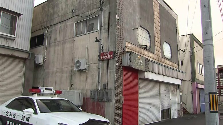 壁の中の遺体は行方不明の20代女性か…死因は首絞められたことによる窒息死　飲食店経営者の49歳男を逮捕　北海道・日高町｜FNNプライムオンライン