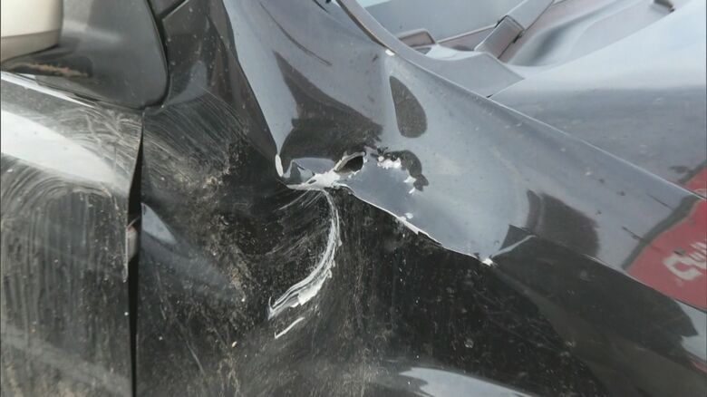 車体はへこみ穴まであいた