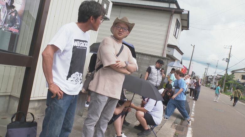 開店前から長蛇の列！