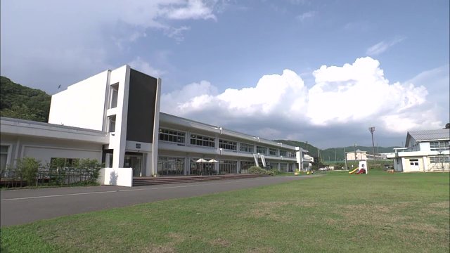 元学校のモトガッコ　石川小学校の校舎を再利用