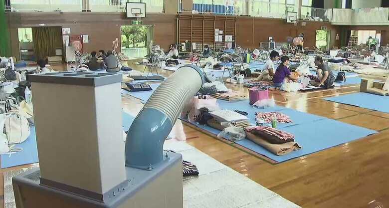 岡山県倉敷市真備町の避難所（10日）