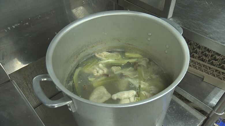 部屋直伝の鶏ガラスープが自慢