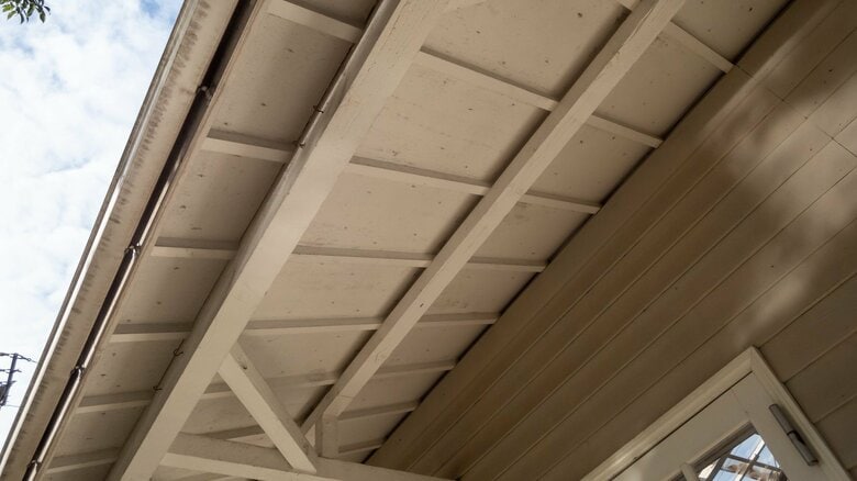 巣を戻すなら、庇がある場所が望ましい（画像はイメージ）