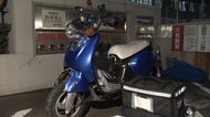 免許等ないと話す…ウーバーイーツ配達員が警察官の職務質問中にバイクで逆走して逃走 直後に車と衝突