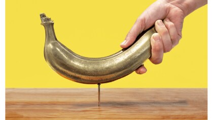 凍ってないのに“バナナ”で釘が打てる!? 本物そっくりバナナ型ハンマーが話題…使い心地を聞いた