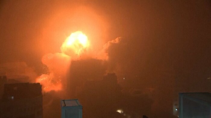 双方の死者は1100人以上に上っている