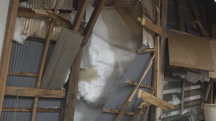 破損した農作業所