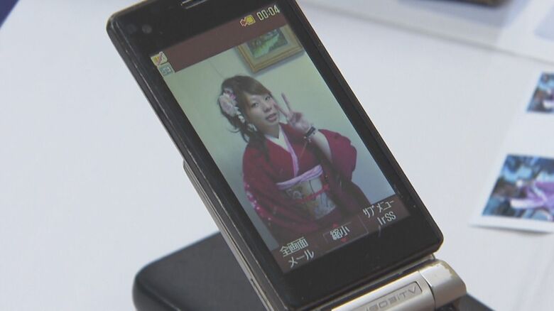 電源入らなくなった「ガラケー」が復活　懐かしい画像やメールが…無料でプリントアウトするサービス｜FNNプライムオンライン