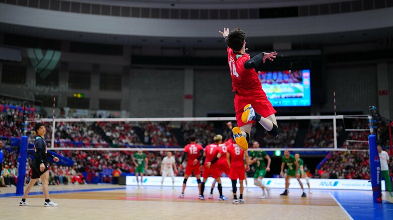 審判は2人だけ！気がつけばコートに線審がいない【W杯バレー豆知識】｜FNNプライムオンライン