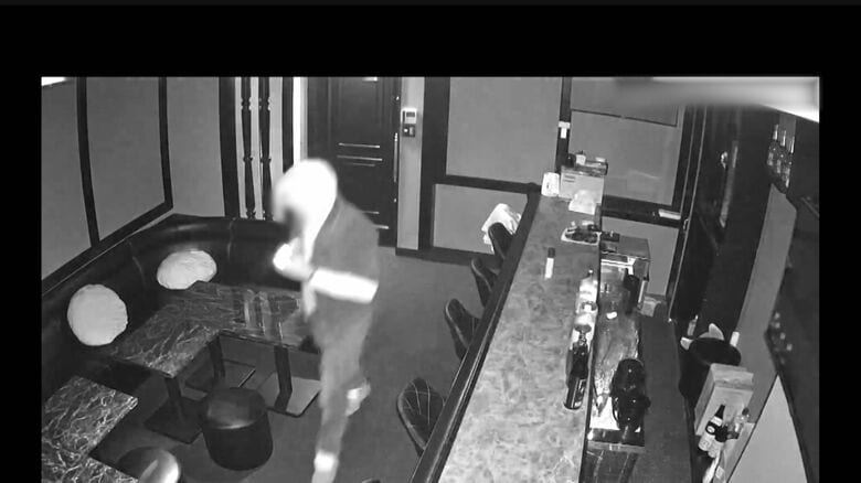 中洲で相次ぐ飲食店窃盗 2人組の米軍海兵隊員を書類送検 防犯カメラが捉えた一部始終 歌舞伎町でも犯行【福岡発】｜FNNプライムオンライン