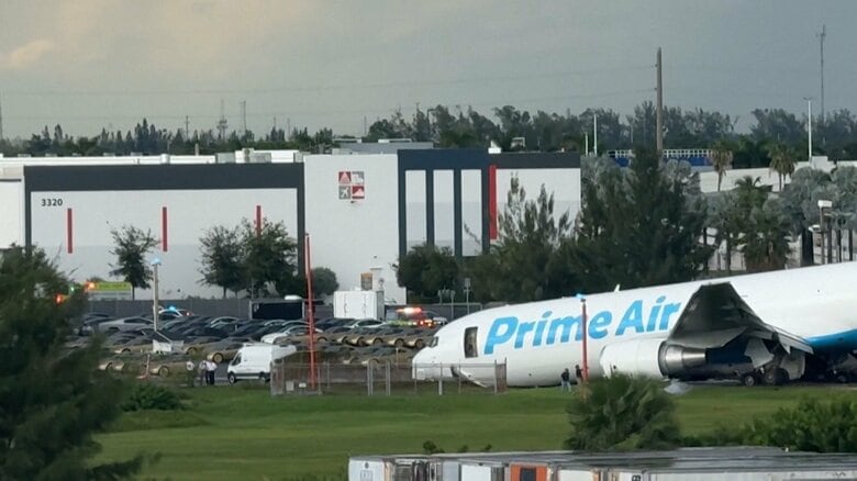 アマゾン貨物機がオーバーラン、車に衝突し5人死亡　アメリカ・フロリダ州｜FNNプライムオンライン