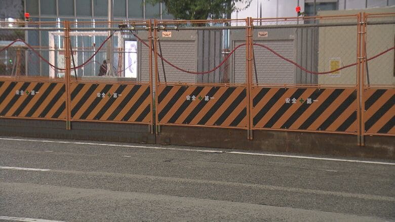 手動運転に切り替えたあと事故…実証実験中の自動運転車両が工事現場のフェンスに衝突 運転手「右に寄り過ぎた」|FNNプライムオンライン