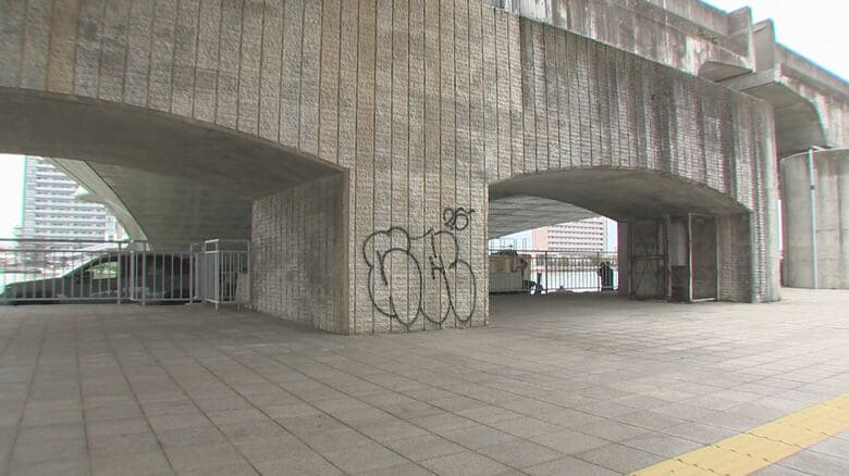 落書きされる場所は…“多くの人が通る場所”