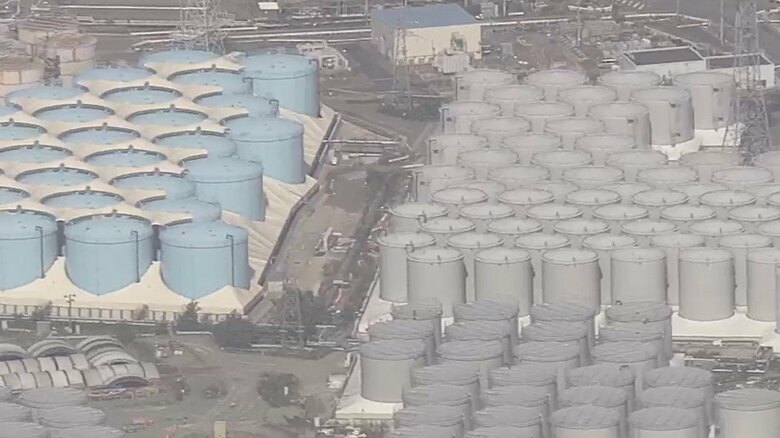 福島原発の敷地内に増え続ける処理水の貯蔵タンク