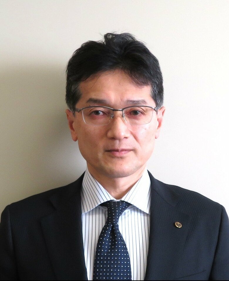 出納局長　佐藤健一 氏