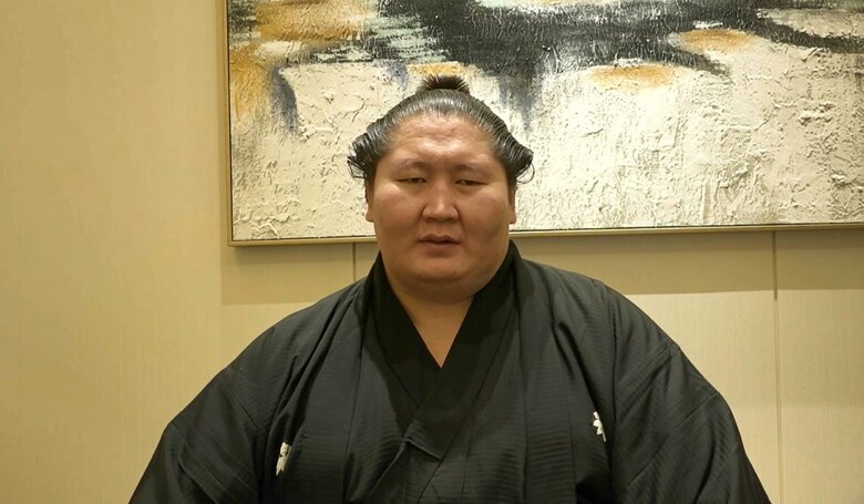 千秋楽の夜、初優勝を語る逸ノ城