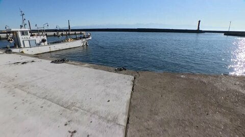 漁港で軽自動車が海に転落　車内にいた68歳男性搬送先で死亡　遺体に目立った外傷なし　富山・氷見市