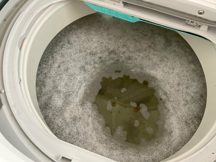 きれいに見えた洗濯槽もクリーナーを使うと…